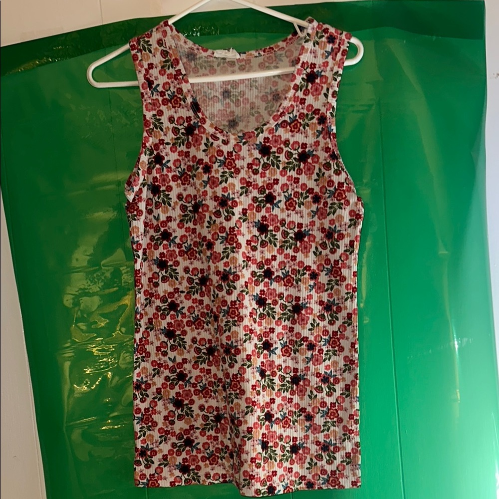 Fitted Pink and Red Sleeveless Tank Top